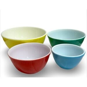 Rare Vintage Pyrex Mixing Bowls Set of 4 Nesting Primary Colors Kitchenware MINT